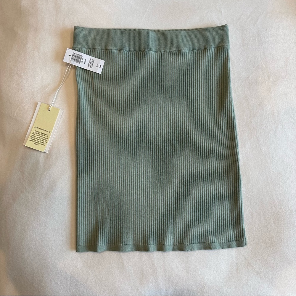 Aritzia Wilfred Reso Skirt in Green